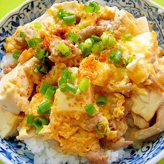 豆腐と豚肉の玉子丼